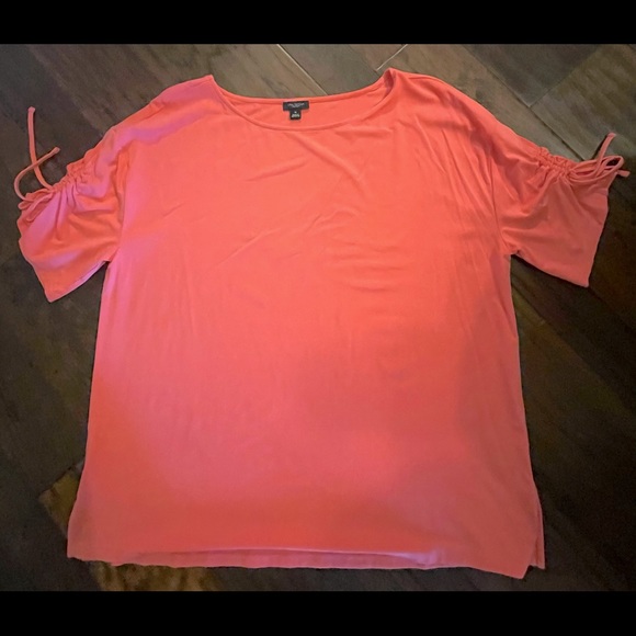 Ann Taylor Tops - ANN TAYLOR blouse